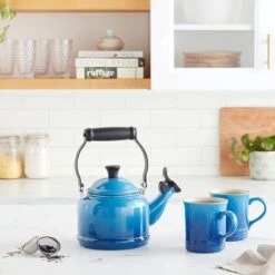 Le Creuset 1.25 Qt. Demi Kettle Tea Pot + 2 - 14oz Mugs Set | Marseille Blue -Kitchen Utensils 81ipscl9ras. ac sl1500
