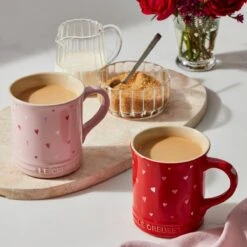 Le Creuset L'Amour Collection 14oz Mug With Heart Applique | Chiffon Pink -Kitchen Utensils rs18308 221017 lecreuset lamourmugs square ret